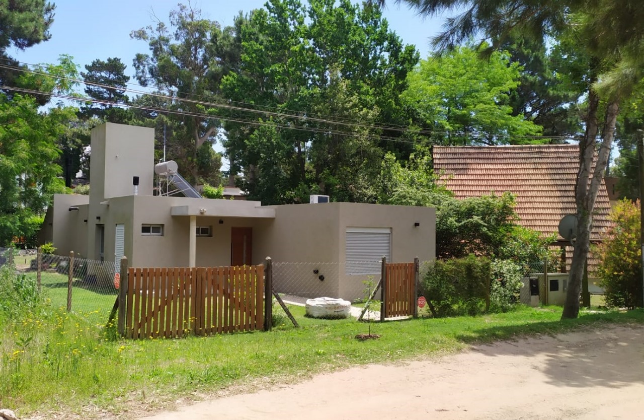 WhatsApp Image 2025-10-16 at 16.23.34 1.jpeg